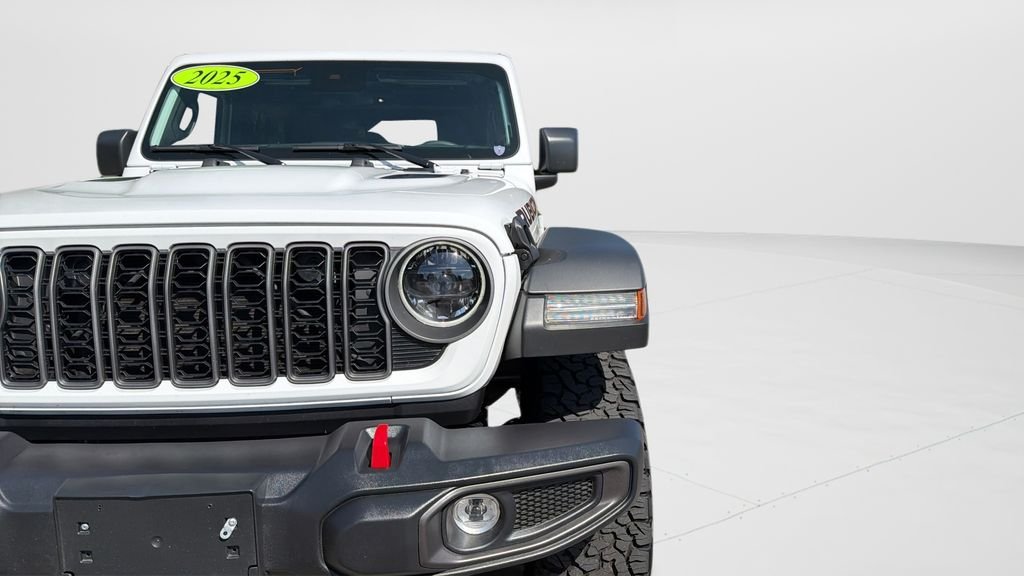 Used 2025 White Jeep Rubicon image 37