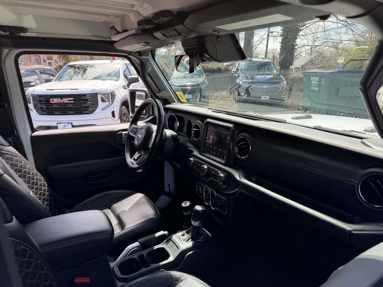 Used 2022 White Jeep Unlimited Sahara High Altitude image 12