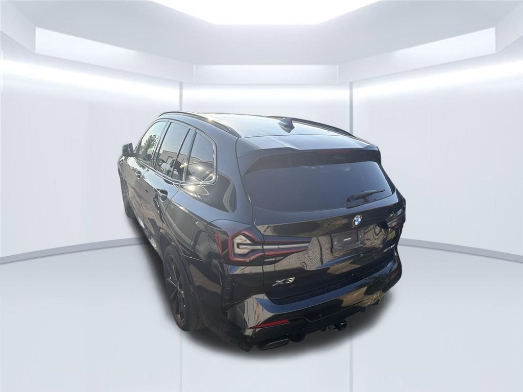 Used 2023 Black BMW sDrive30i image 4