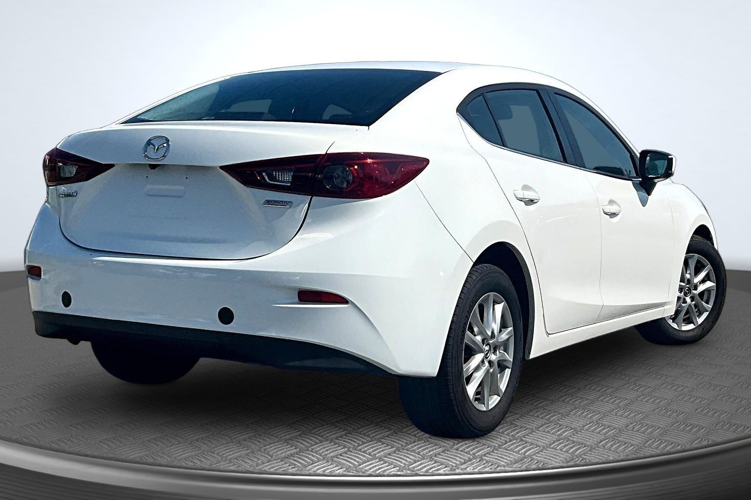 Used 2018 White Mazda Sport image 6