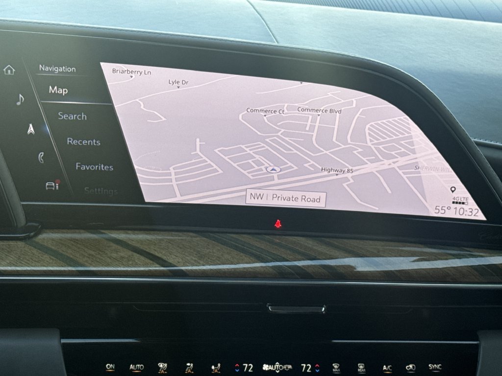 Used 2021 White Cadillac Sport Platinum image 33