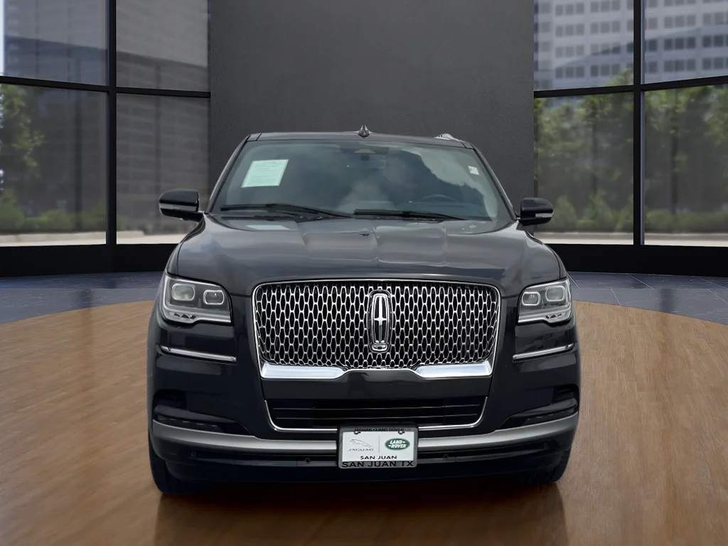 Used 2023 Gray Lincoln Reserve image 2