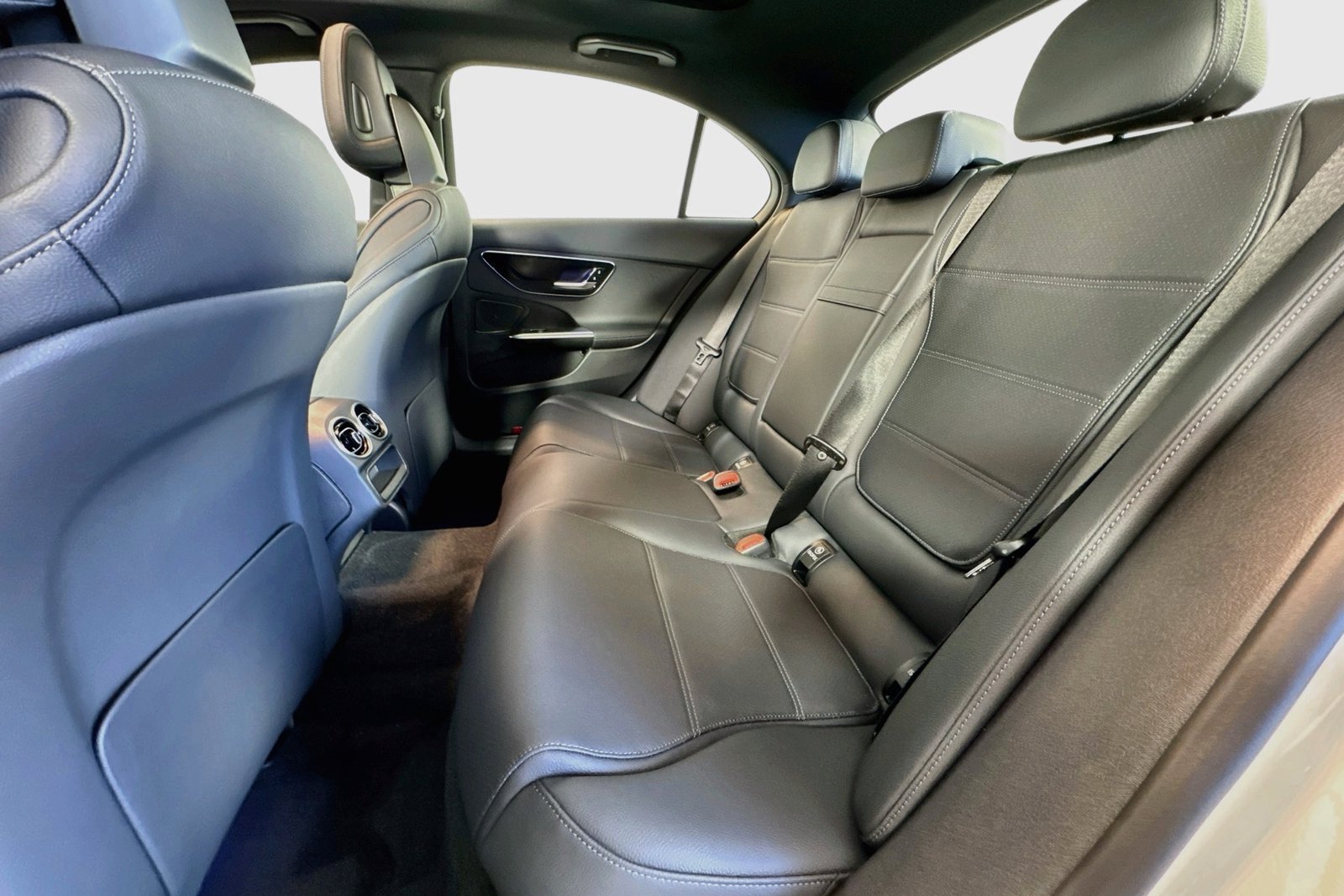 New 2026 Polar White Mercedes-Benz C 300 image 22