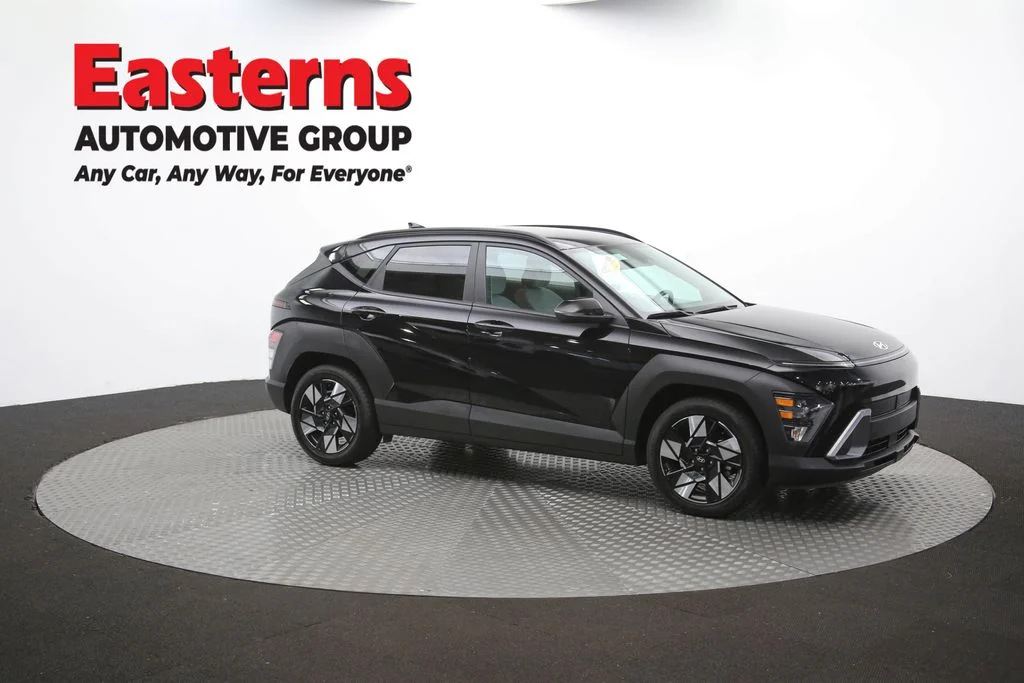 Used 2024 Black Hyundai SEL image 57