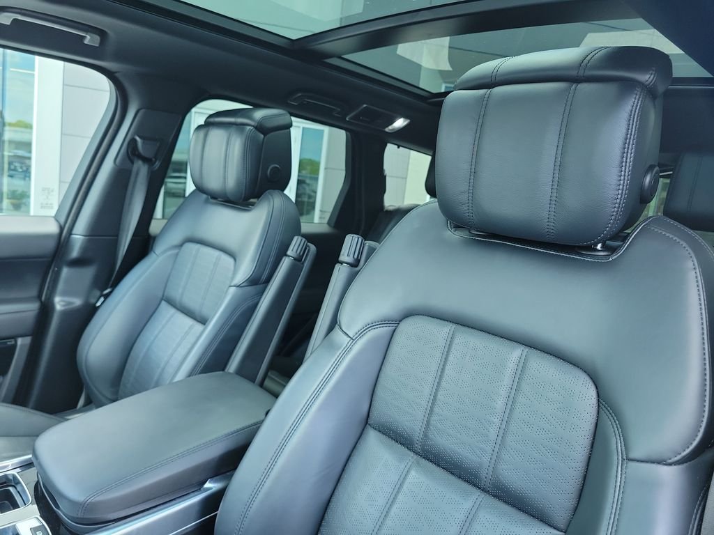 Used 2022 Carpathian Grey Premium Metallic Land Rover Autobiography image 26