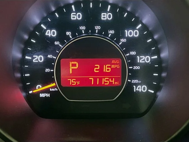 Used 2015 Blue Kia Exclaim image 12