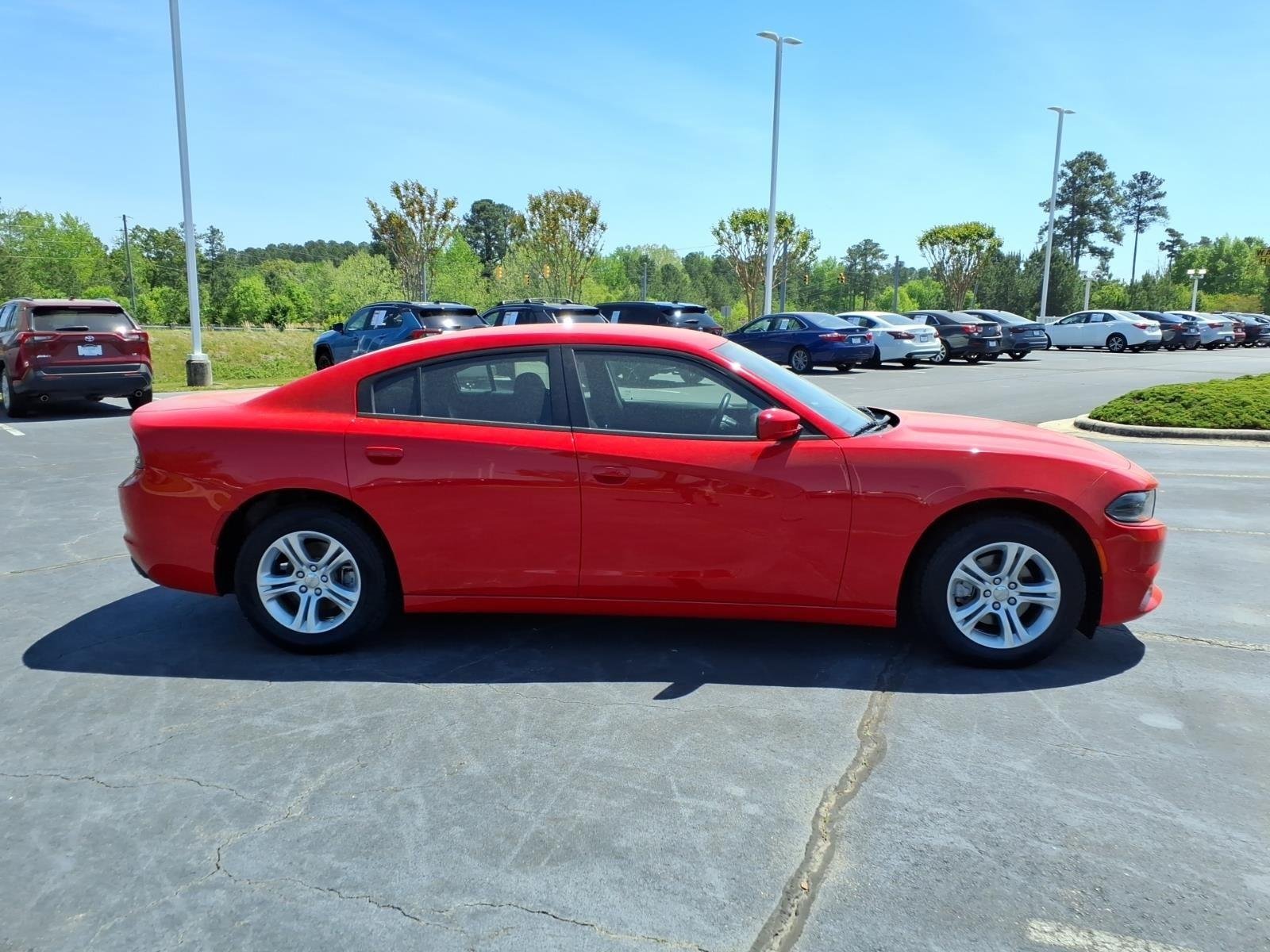 Used 2022 Torred Clearcoat Dodge SXT image 10
