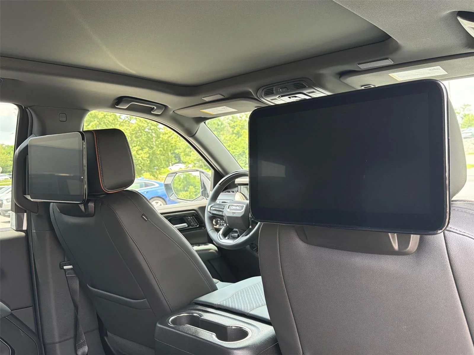 2026 GMC Yukon AT4 - Photo 15