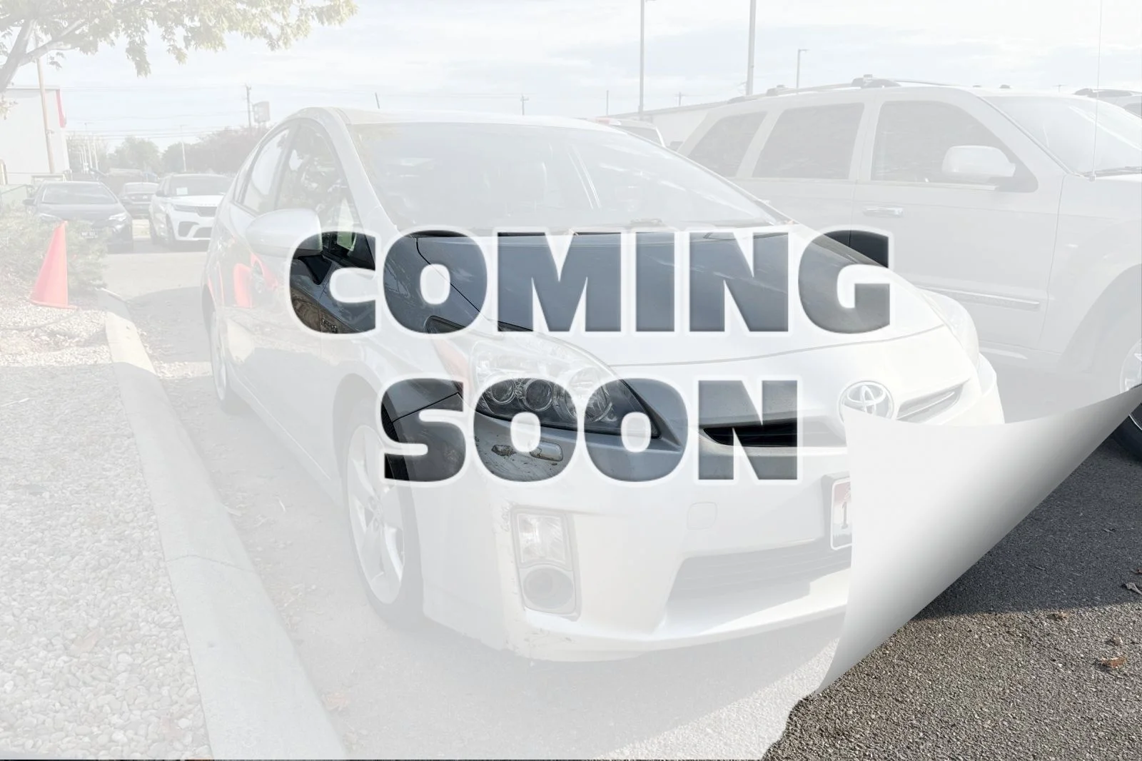 Used 2010 Silver Toyota V image 1