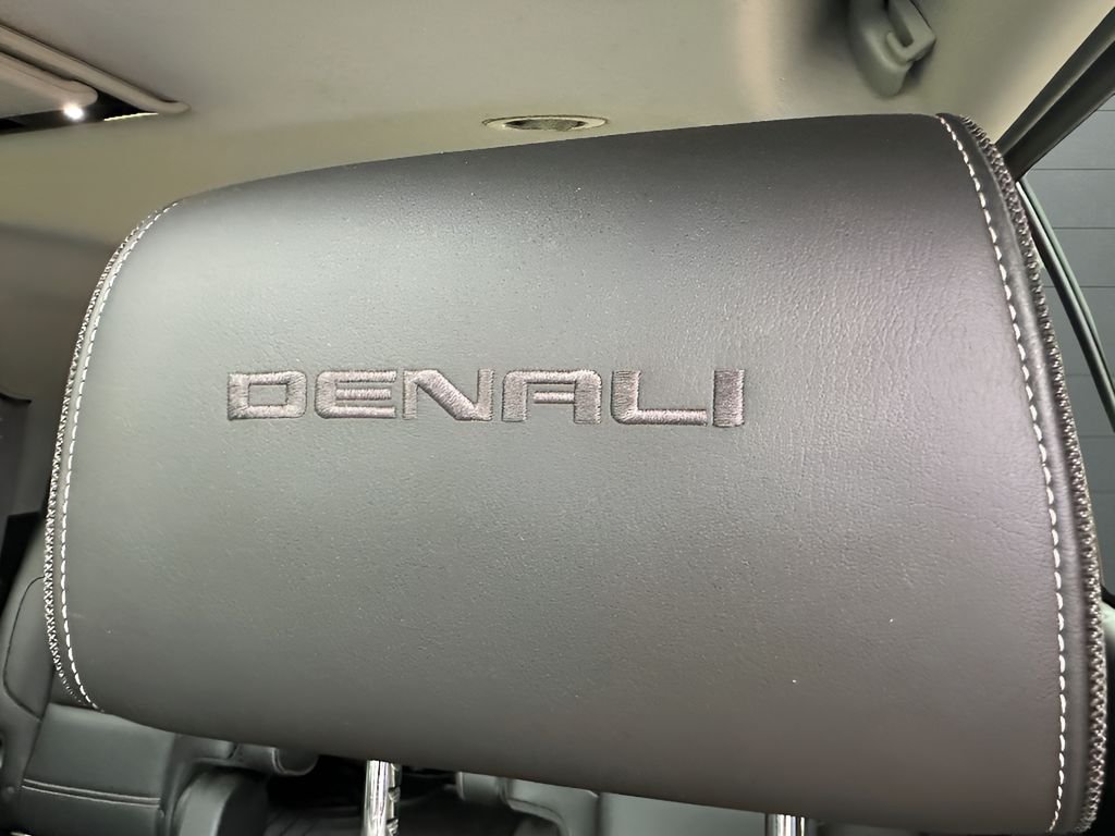 Used 2015 Iridium Metallic GMC Denali image 19