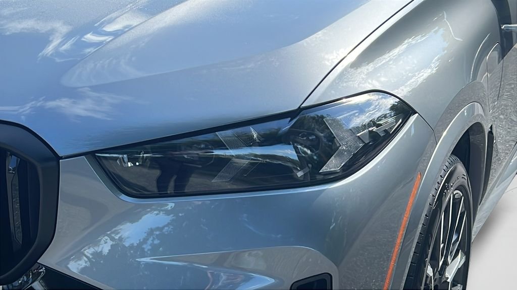 New 2026 Skyscraper Grey Metallic BMW xDrive50e image 25