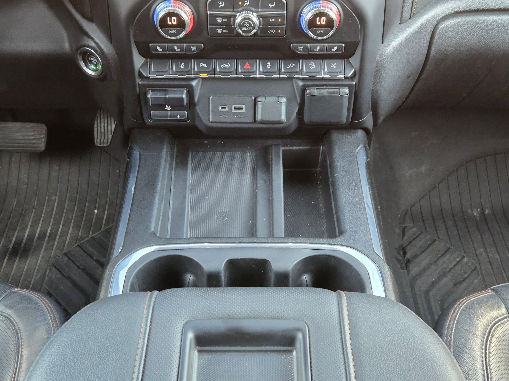 Used 2022 Summit White GMC AT4 image 19