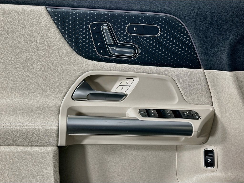 New 2026 Mountain Grey Metallic Mercedes-Benz GLA 250 image 46