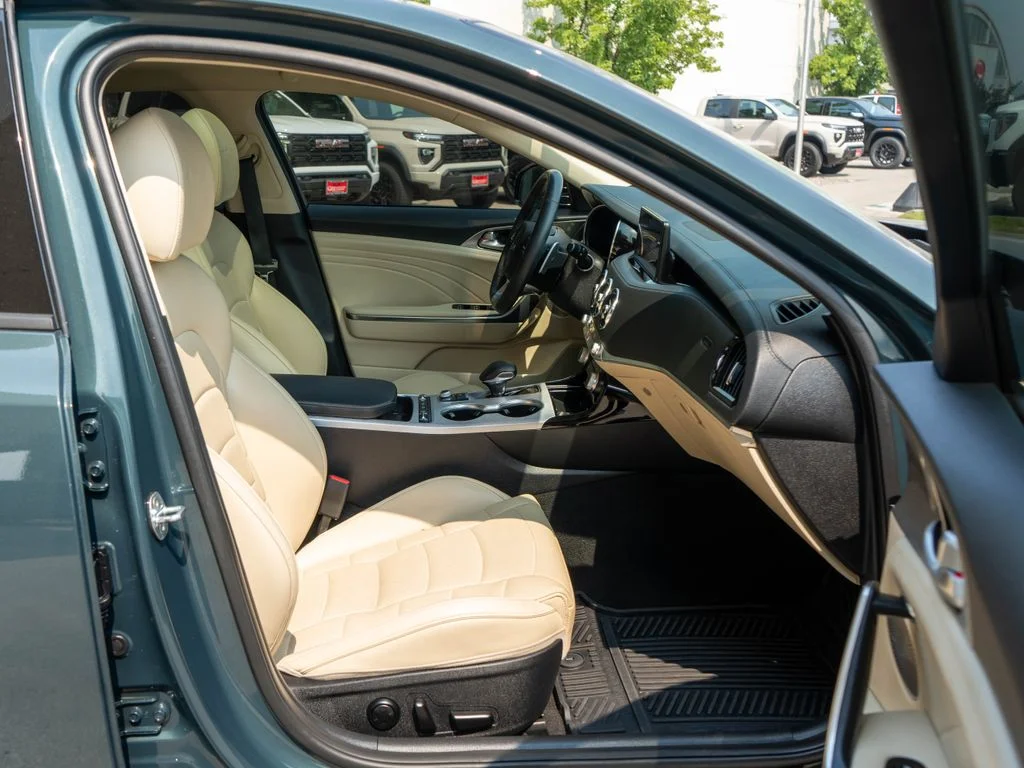 Used 2023 Green Kia GT2 image 10