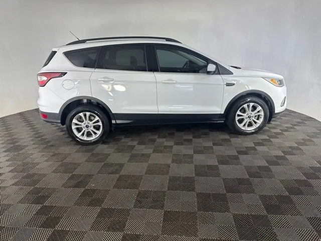 Used 2017 White Ford SE image 4