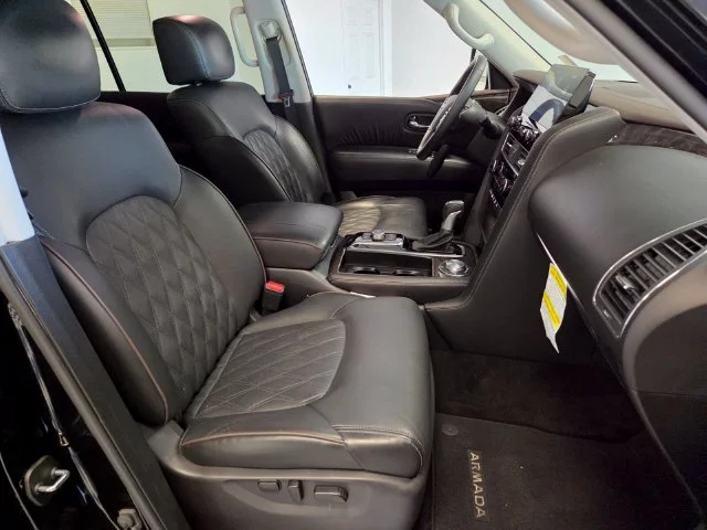 Used 2023 Black Nissan Platinum image 19