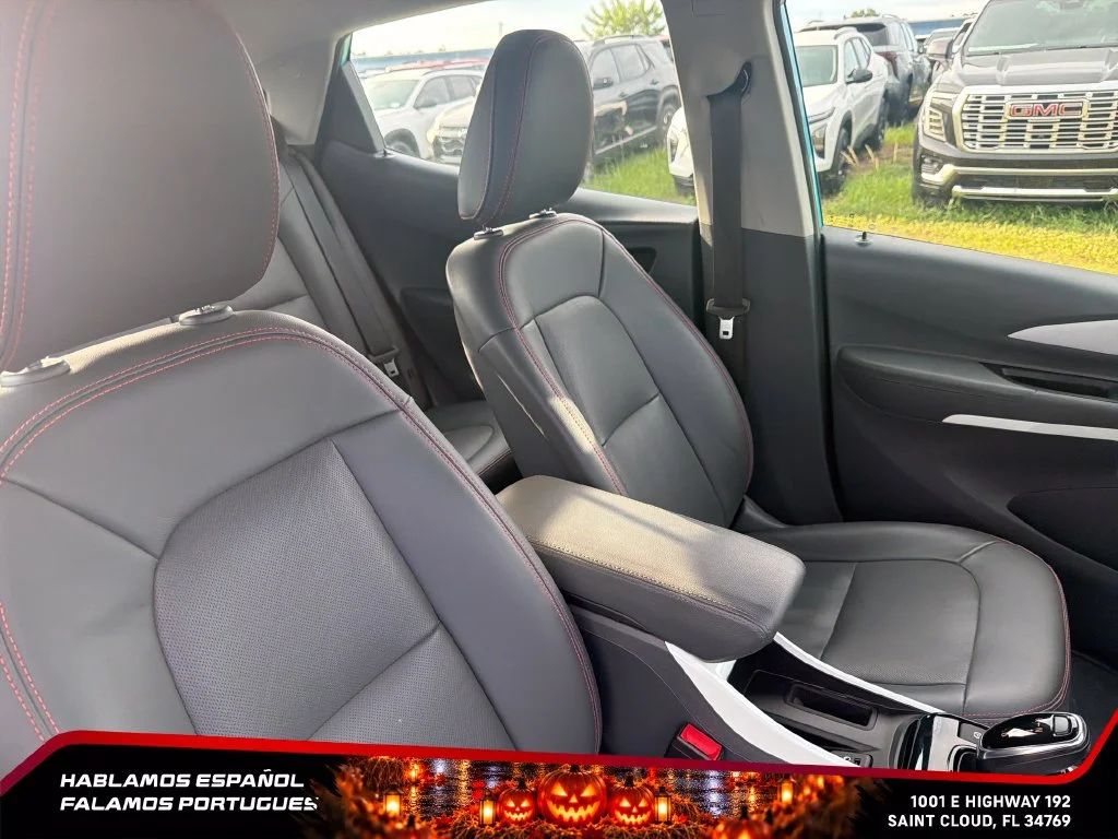 Used 2021 OASIS BLUE Chevrolet Premier image 31