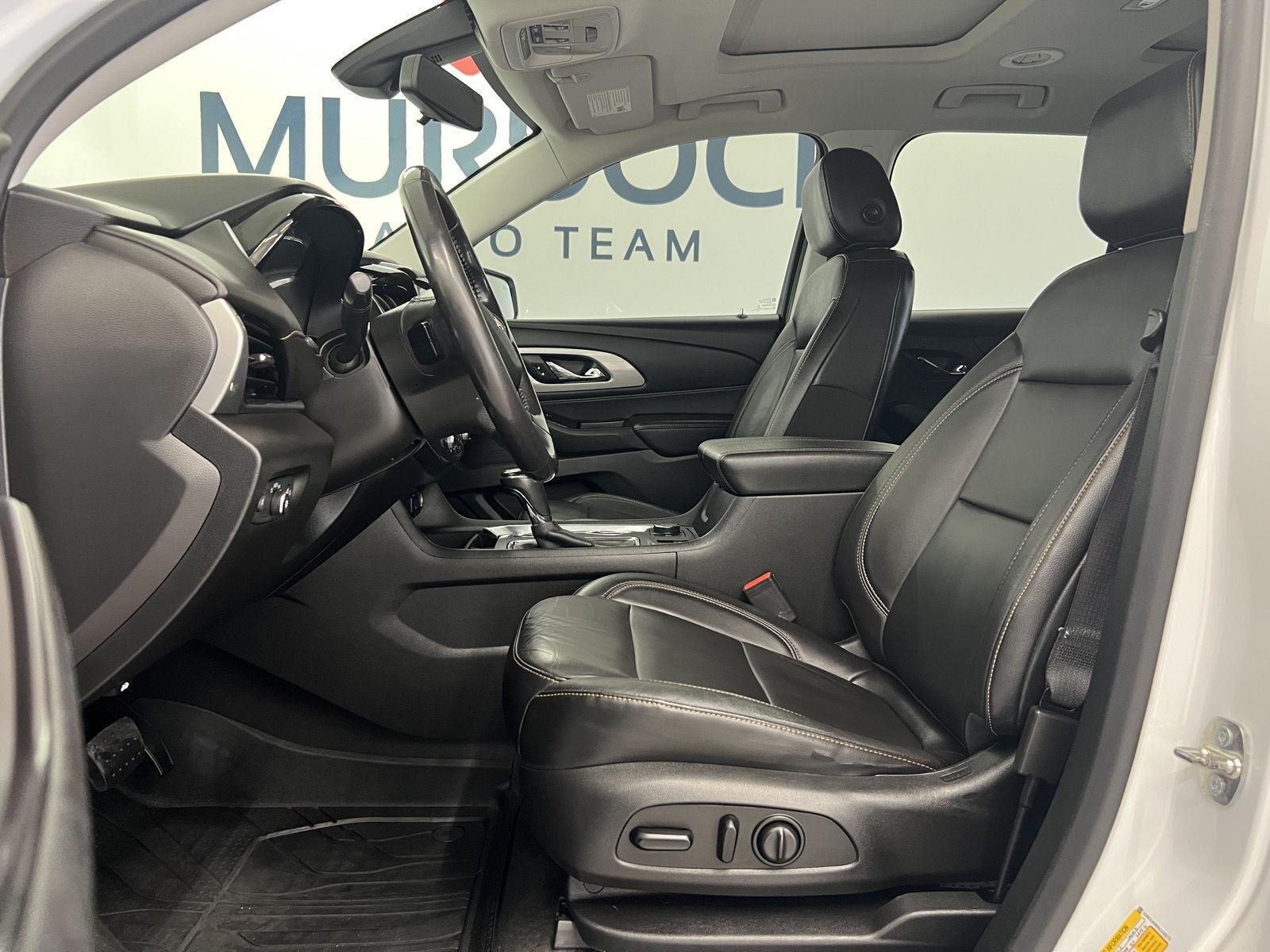 Used 2019 Summit White Chevrolet RS image 12