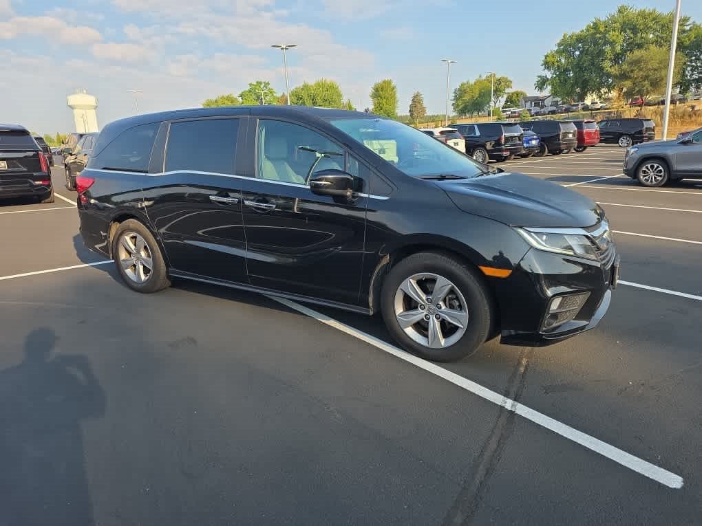 Used 2018 Honda Odyssey EX-L with VIN 5FNRL6H75JB097556 for sale in Vadnais Heights, Minnesota