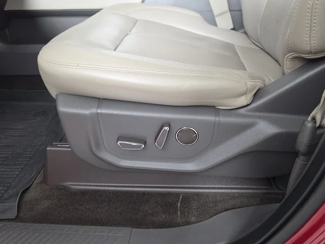 Used 2018 Ruby Red Metallic Ford XLT image 26