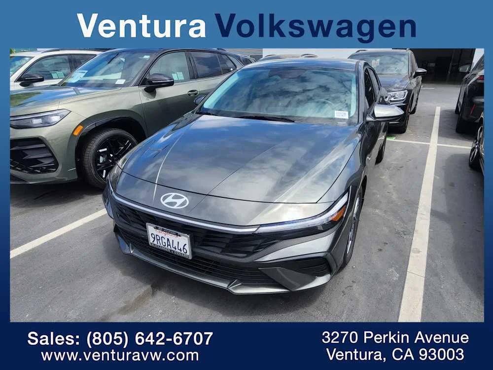 2025 Hyundai Elantra 1.6 HEV Blue's photo