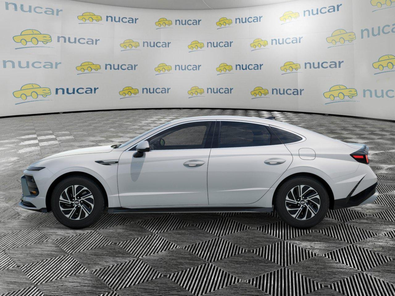 New 2026 White Hyundai Blue image 3