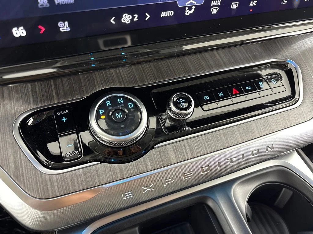New 2026 Black Ford Platinum image 26