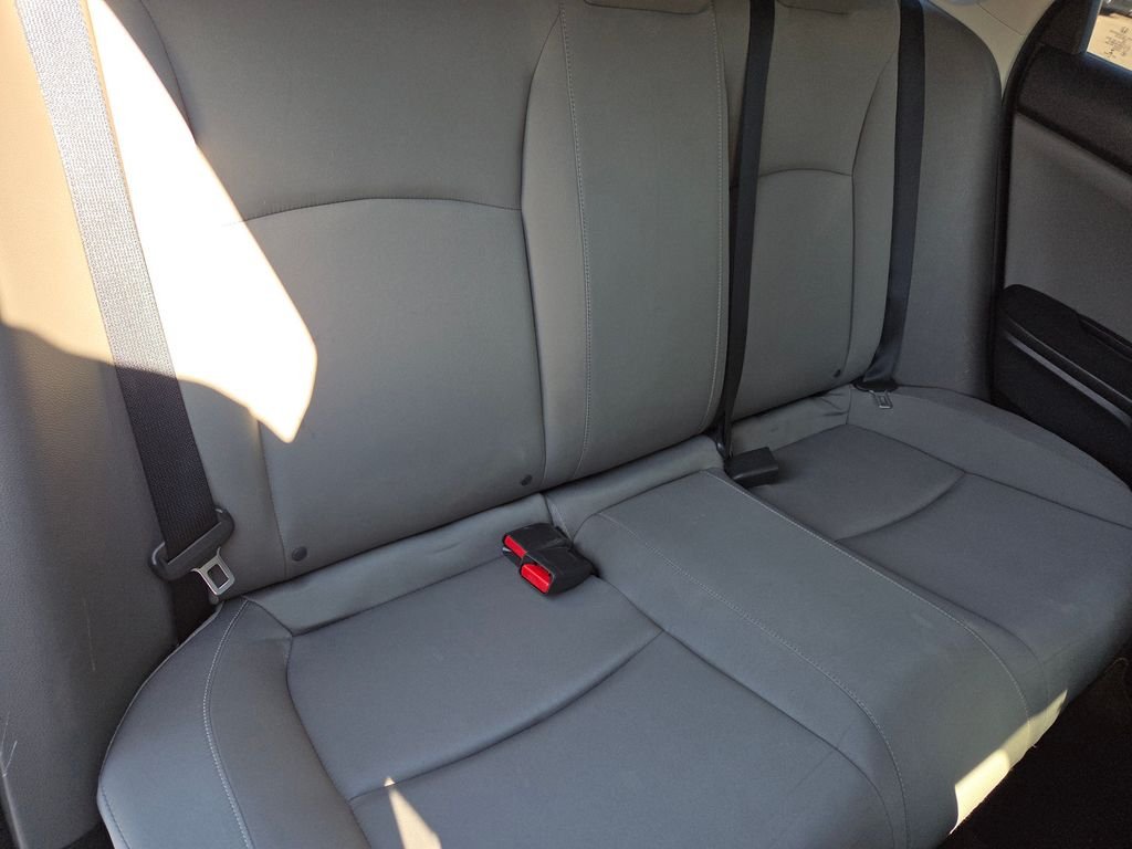 Used 2018  Honda LX image 19