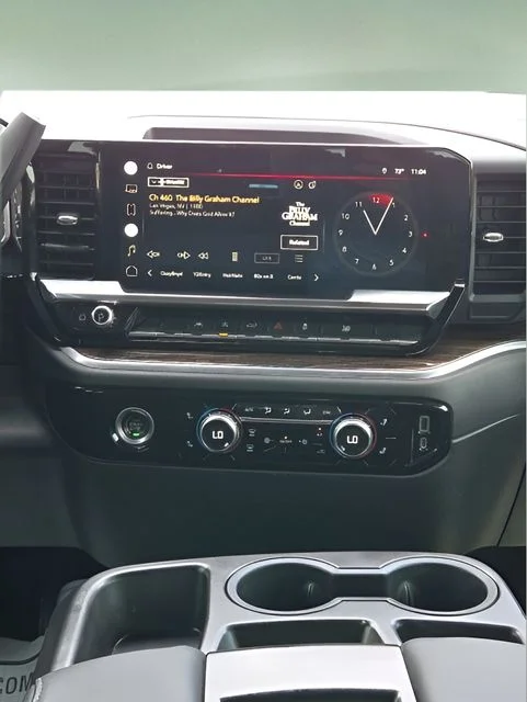 Used 2022 Silver GMC SLE image 11