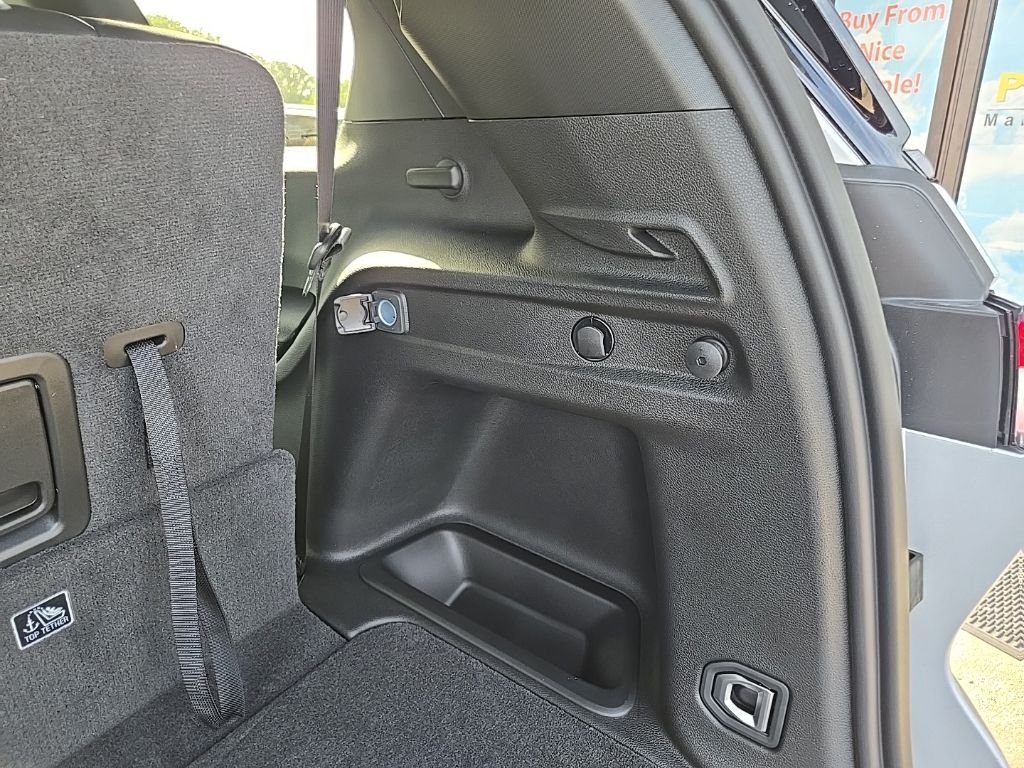 New 2026 Silver Zynith Exterior Paint Jeep  image 107