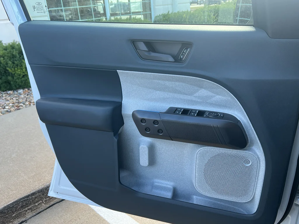 2025 Ford Maverick XLT - Photo 22
