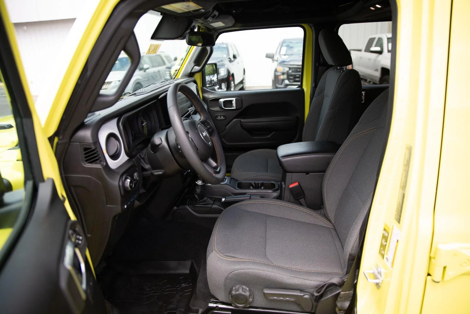 Used 2024 High Velocity Clearcoat Jeep Sport S image 20