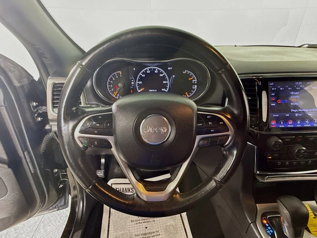 Used 2019 Diamond Black Crystal Pearlcoat Jeep Limited image 16