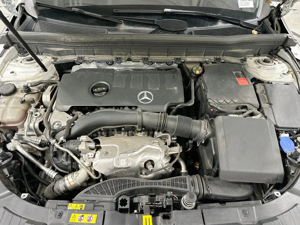 Used 2023 Digital White Metallic Mercedes-Benz GLB 250 image 30