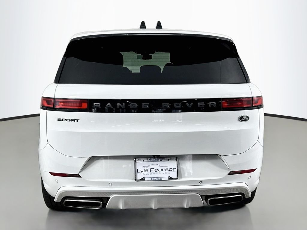 Certified Used 2023 White Land Rover SE Dynamic image 10