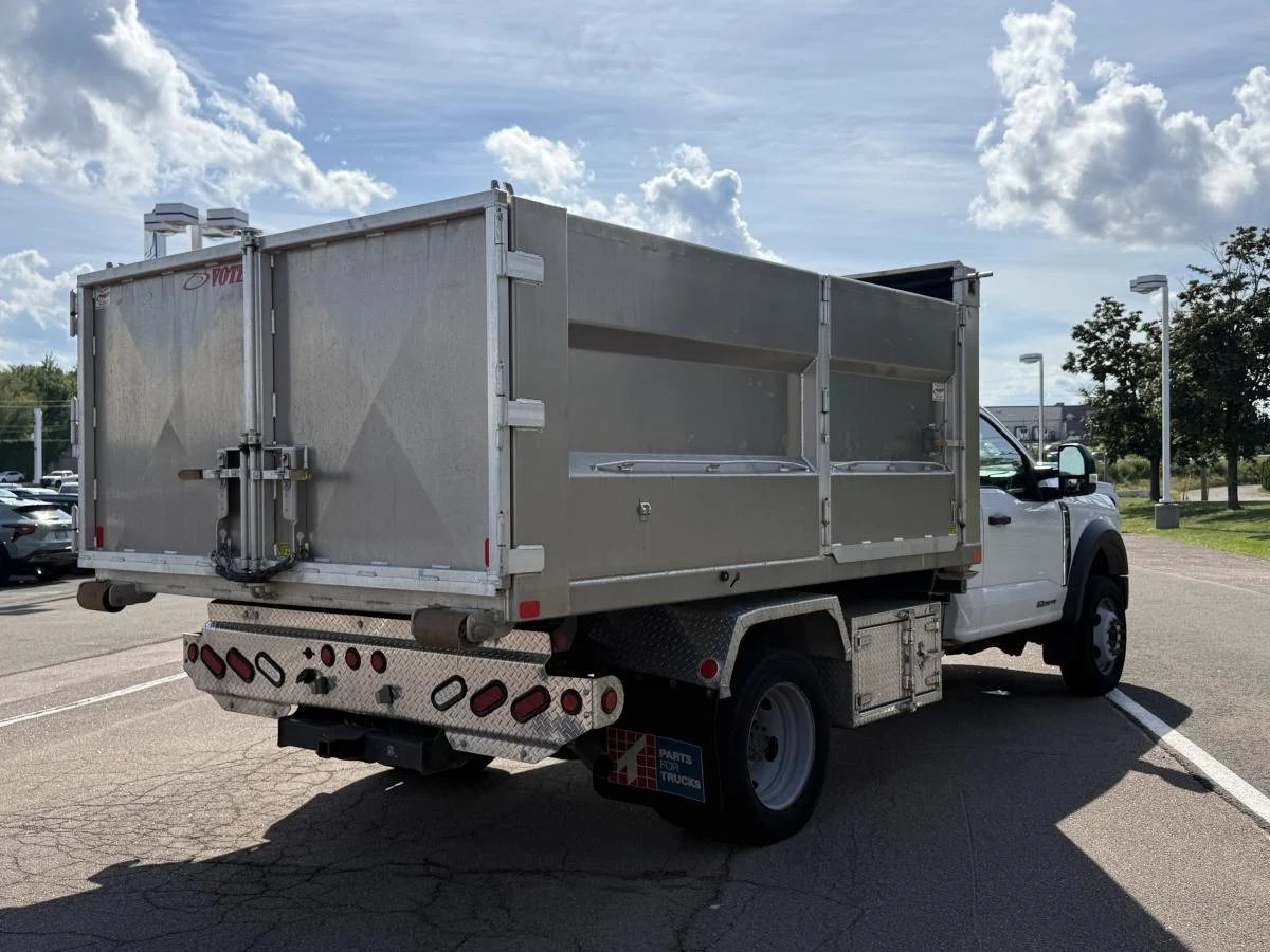 Used 2023 White Ford XLT 4x4 Power Stroke Kargo King Hooklift image 6