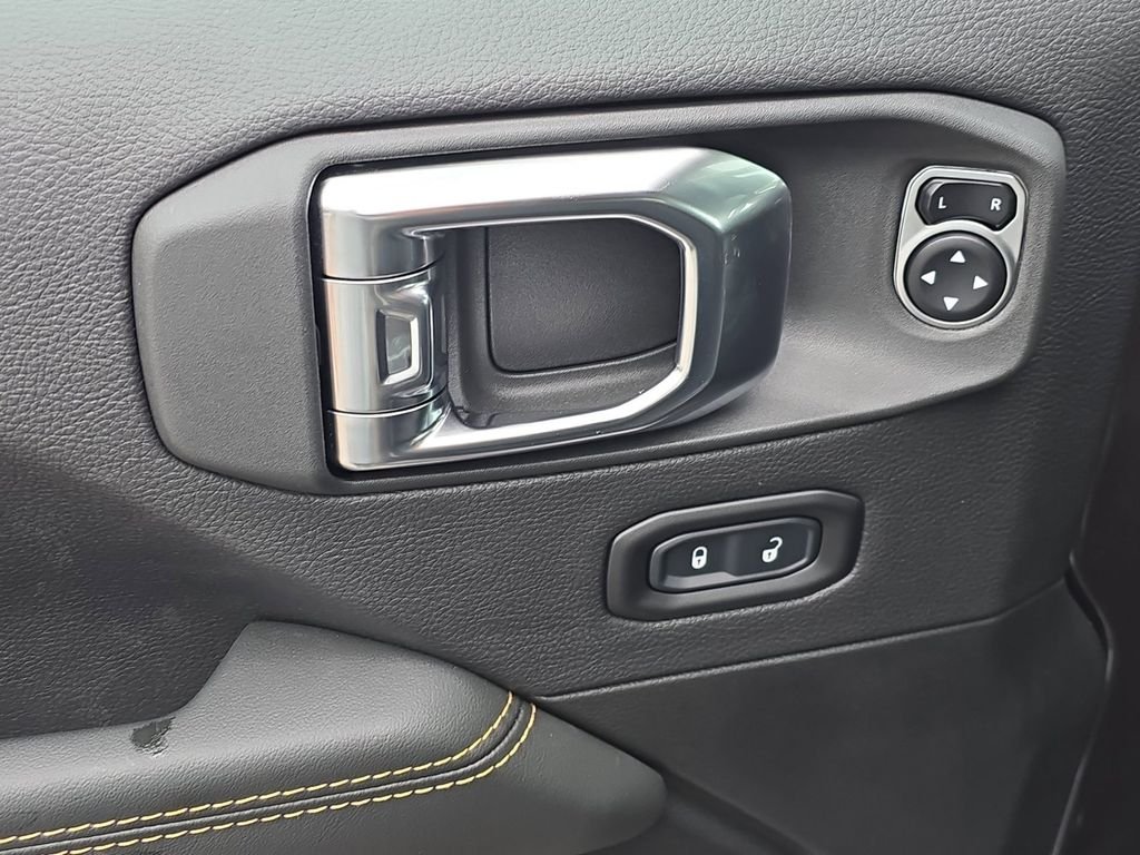 2026 Jeep Wrangler 4-Door Sahara - Photo 14