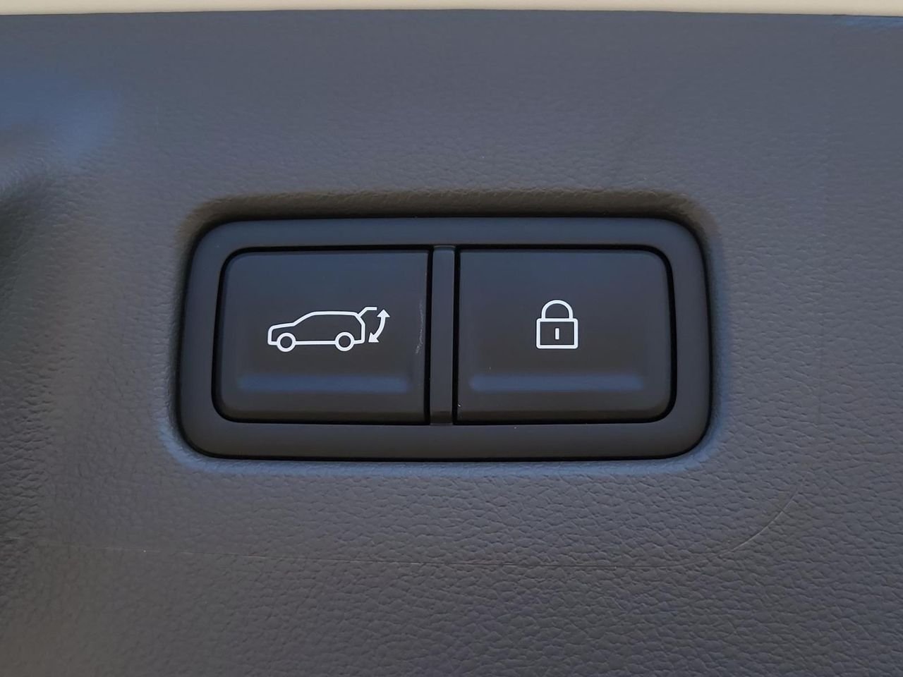 New 2026 Serenity White Hyundai SEL FWD image 9