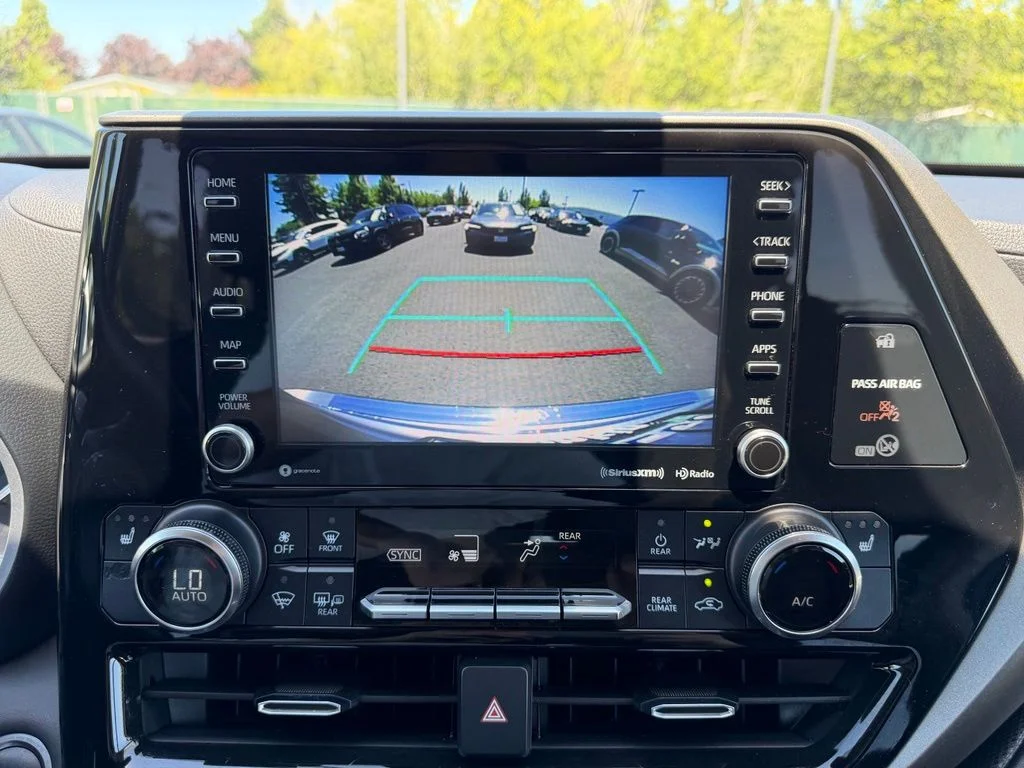 2021 Toyota Highlander XLE - Photo 20