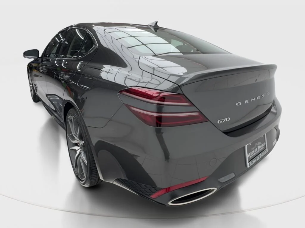 Used 2025 Gray Genesis 2.5T image 10