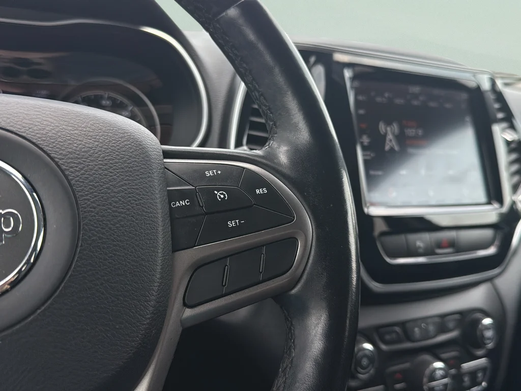 Used 2020 Slate Blue Pearlcoat Jeep Limited image 14
