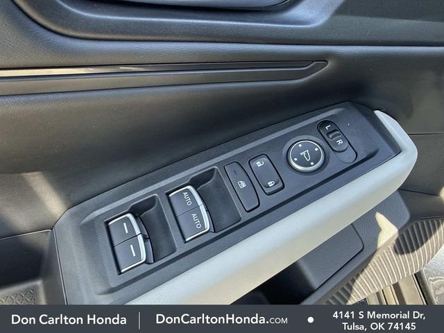 Certified Used 2025 Meteorite Gray Metallic Honda 1.5T SE image 9