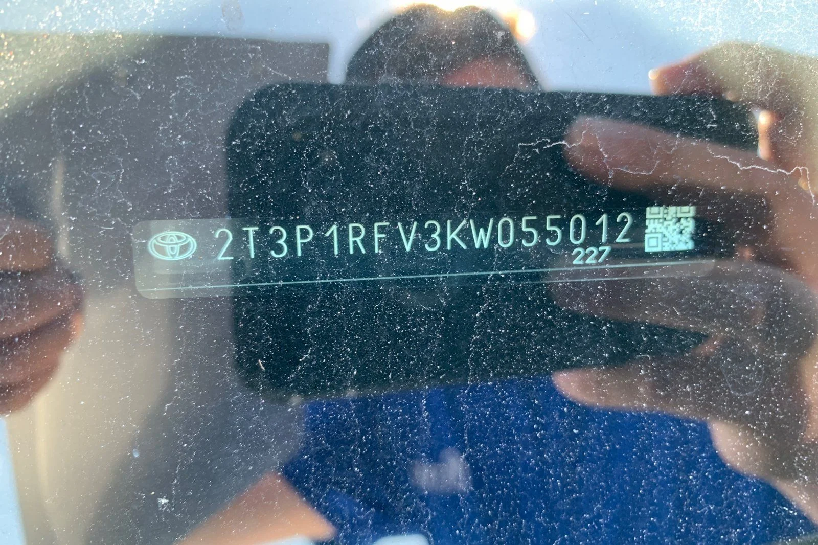 Used 2019 Silver Toyota XLE image 8
