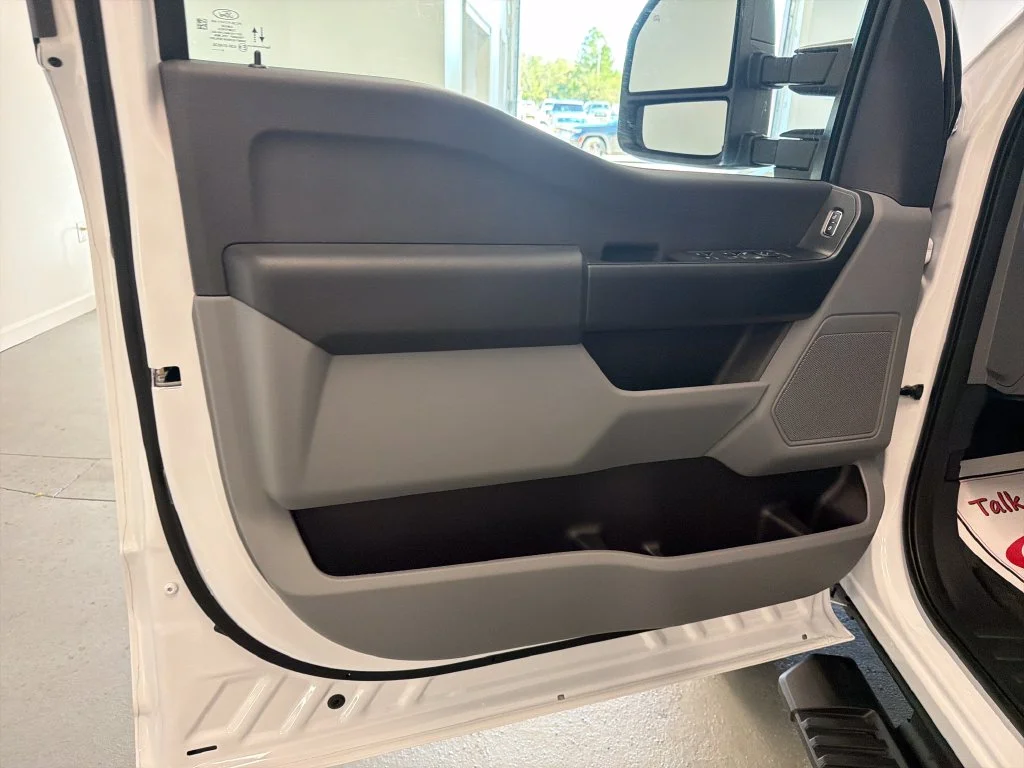 New 2027 Oxford White Ford F-350® XL image 12