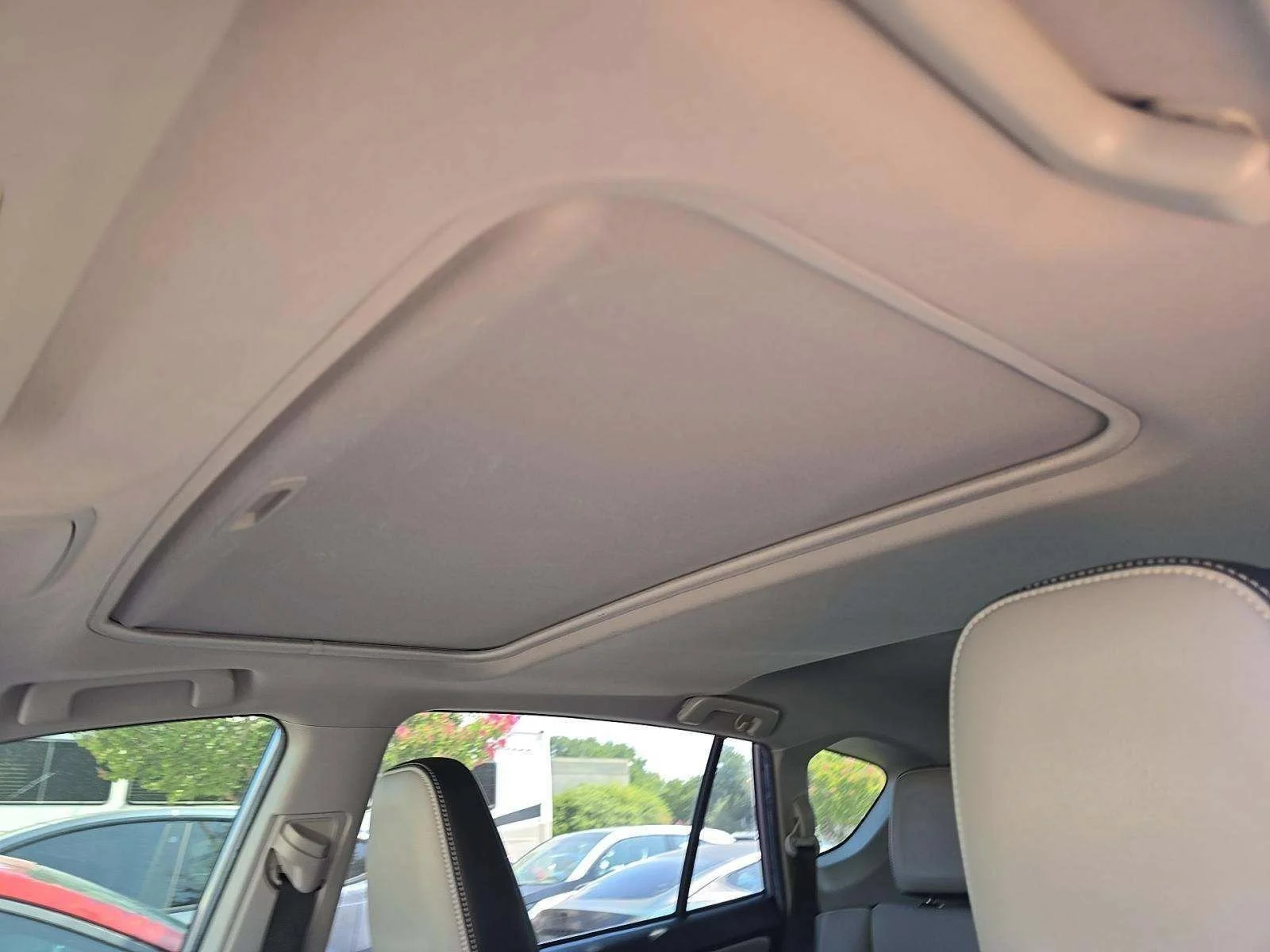 Used 2017 Silver Sky Metallic Toyota Limited image 8