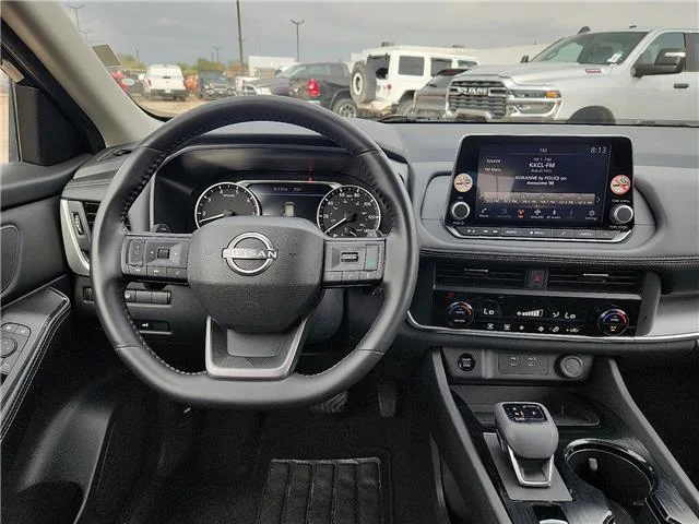 Used 2025 Blue Nissan SV Front-Wheel Drive image 10