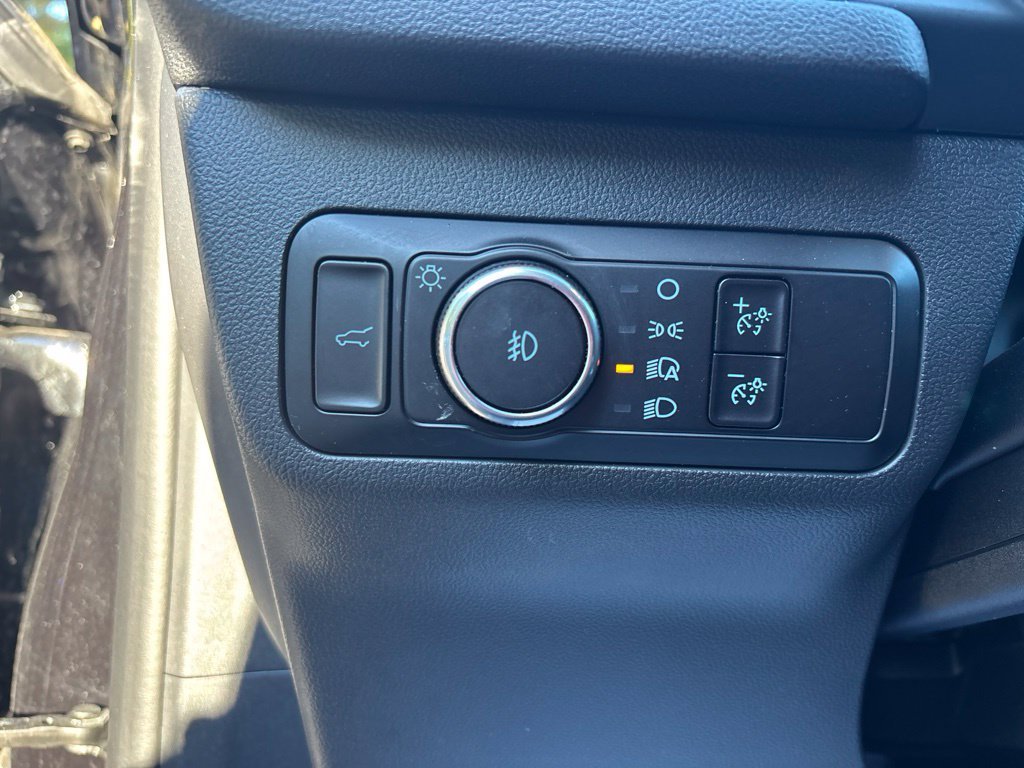 Used 2025 Black Ford Platinum image 21