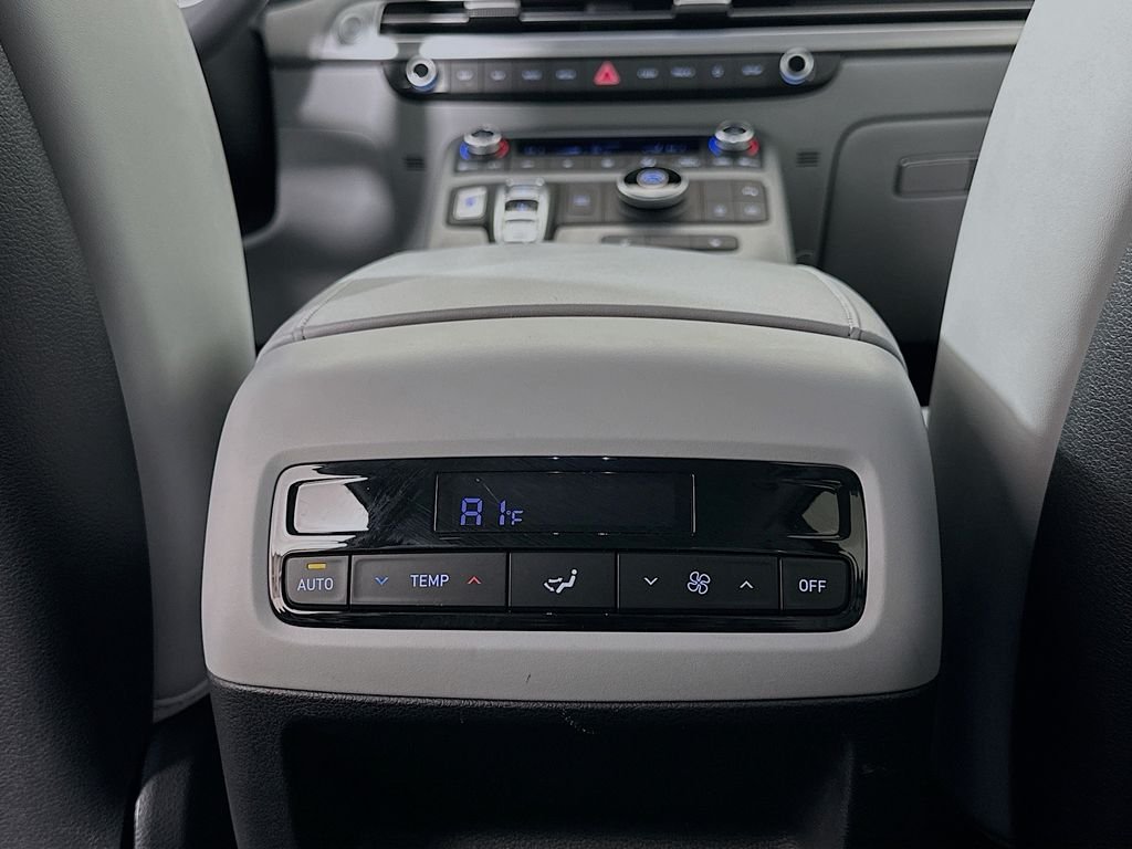 Used 2025 Silver Hyundai SEL image 26