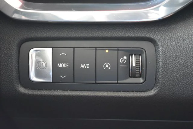 Used 2026 Black GMC Elevation image 26