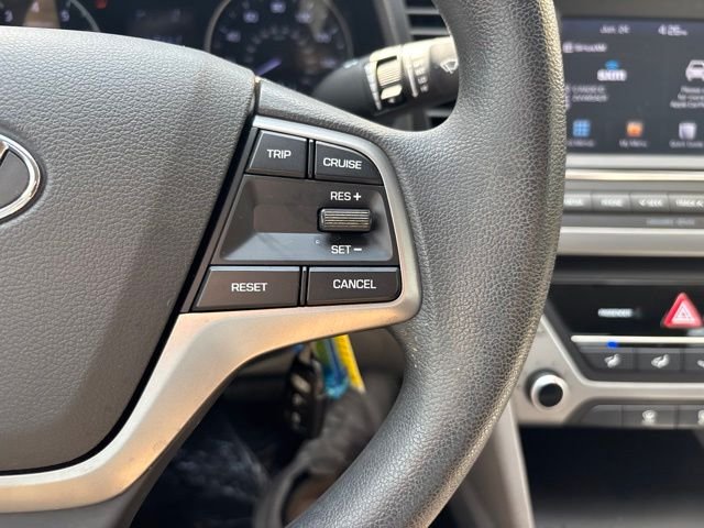 Used 2017 Lakeside Blue Hyundai SE image 19